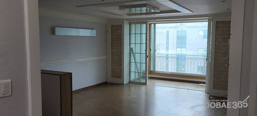 고양일산점 32평 거실 합지 도배 마감